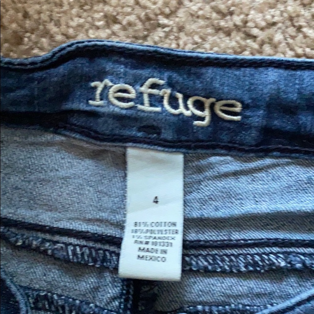 Jean Shorts - Picture 2 of 3